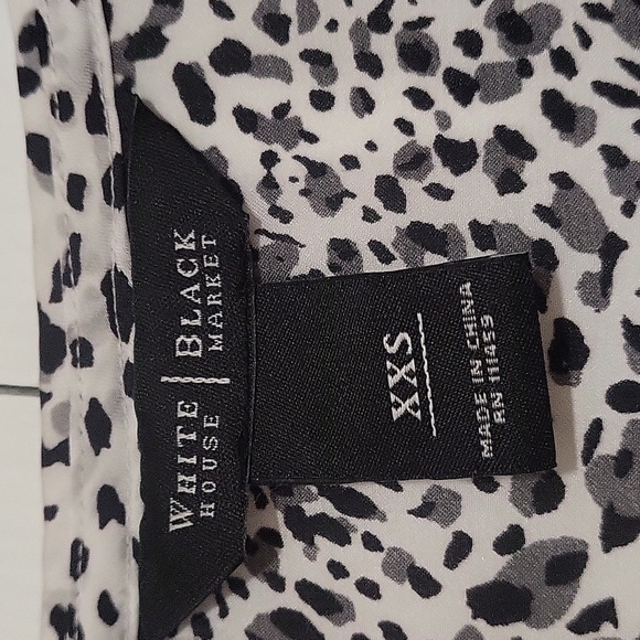 White House Black Market Sleeveless Ruffled Hidden Side Zip Animal Print Top XXS - Picture 2 of 10